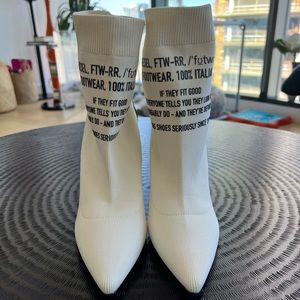 D-SLANTY HAB
High-heel sock boots with TPU heel-Never worn